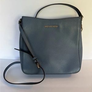 Michael Kors Jet Set Messenger Bag.